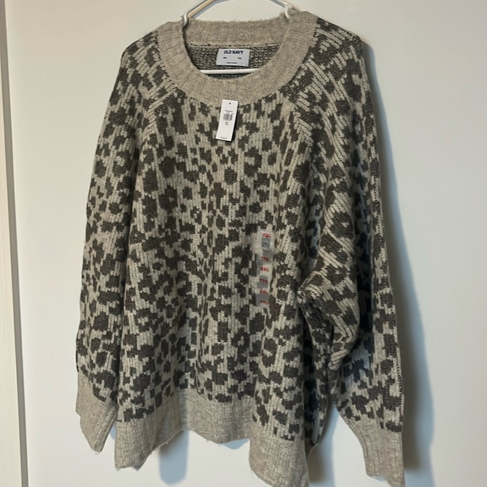 Old Navy Chunky Knit Gray Pattern Sweater, NWT